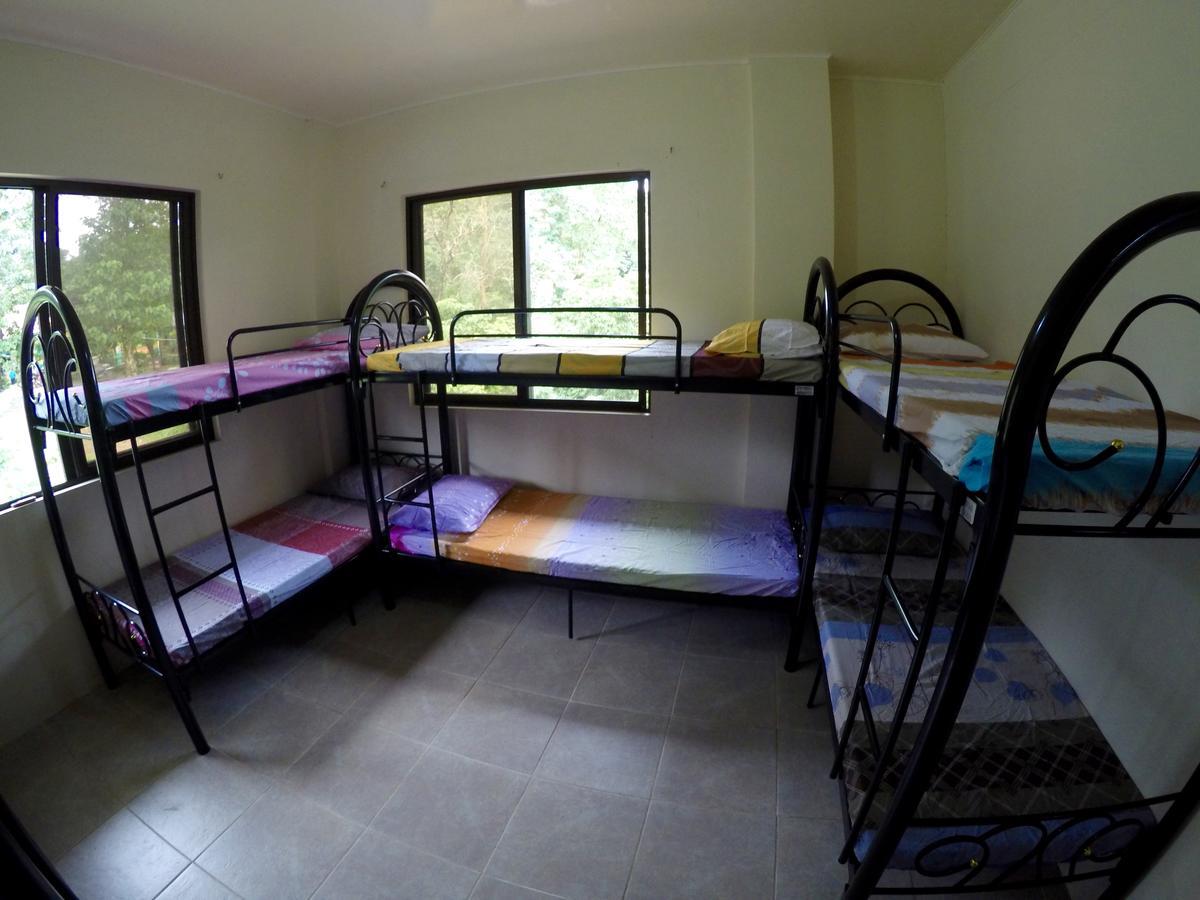 Fat Monkey Hostel Coron Bagian luar foto