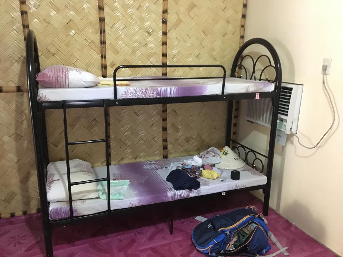 Fat Monkey Hostel Coron Bagian luar foto