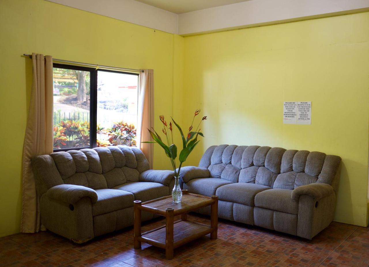 Fat Monkey Hostel Coron Bagian luar foto
